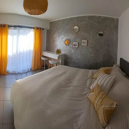 Plage Chambre Np : Dans F4 Otel